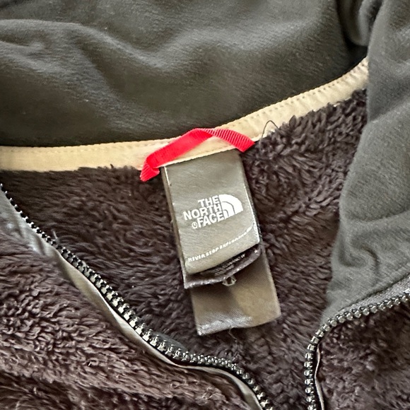 The North Face Black Half-Zip Fleece - Picture 2 of 4